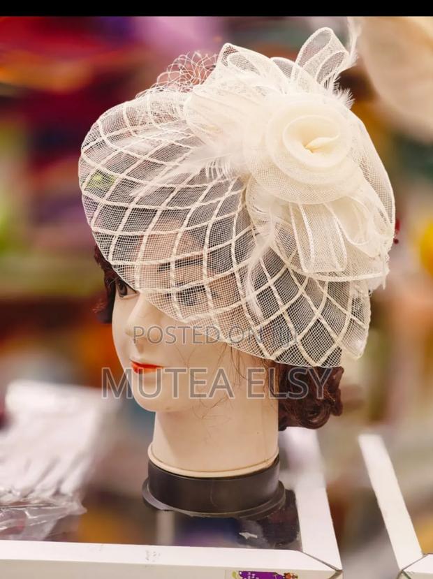 Off White Laced Mini Fascinators - main view