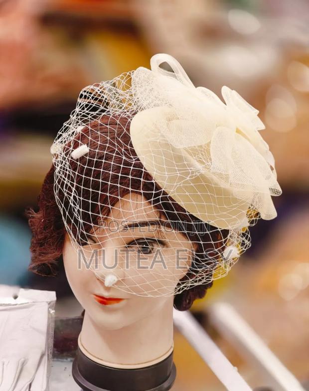 Cream Yellow Mini Fascinators - thumbnail 3