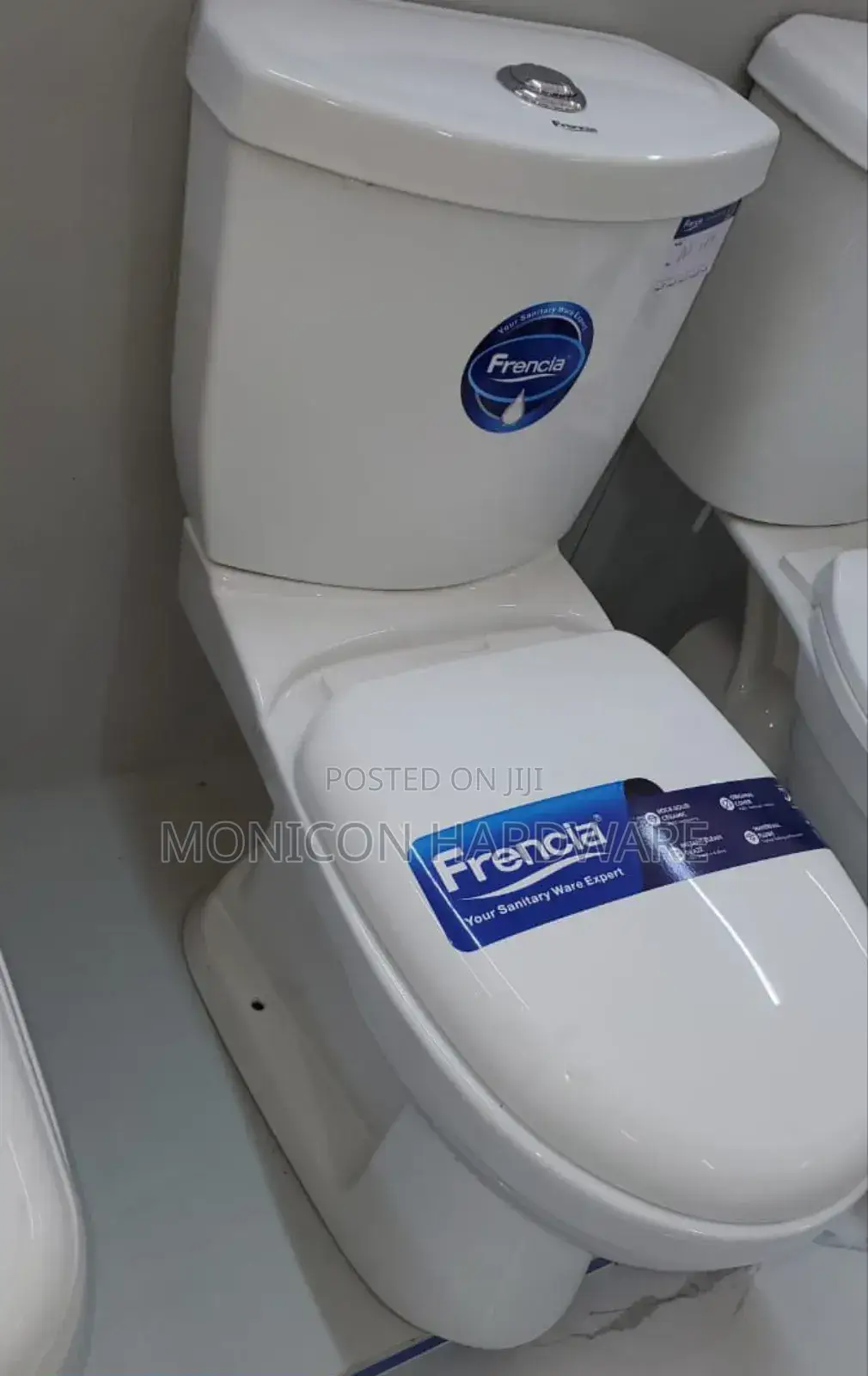 Close Couple Toilet (Frencia)
