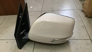 Land Cruiser 200 Series V8 Side Mirror