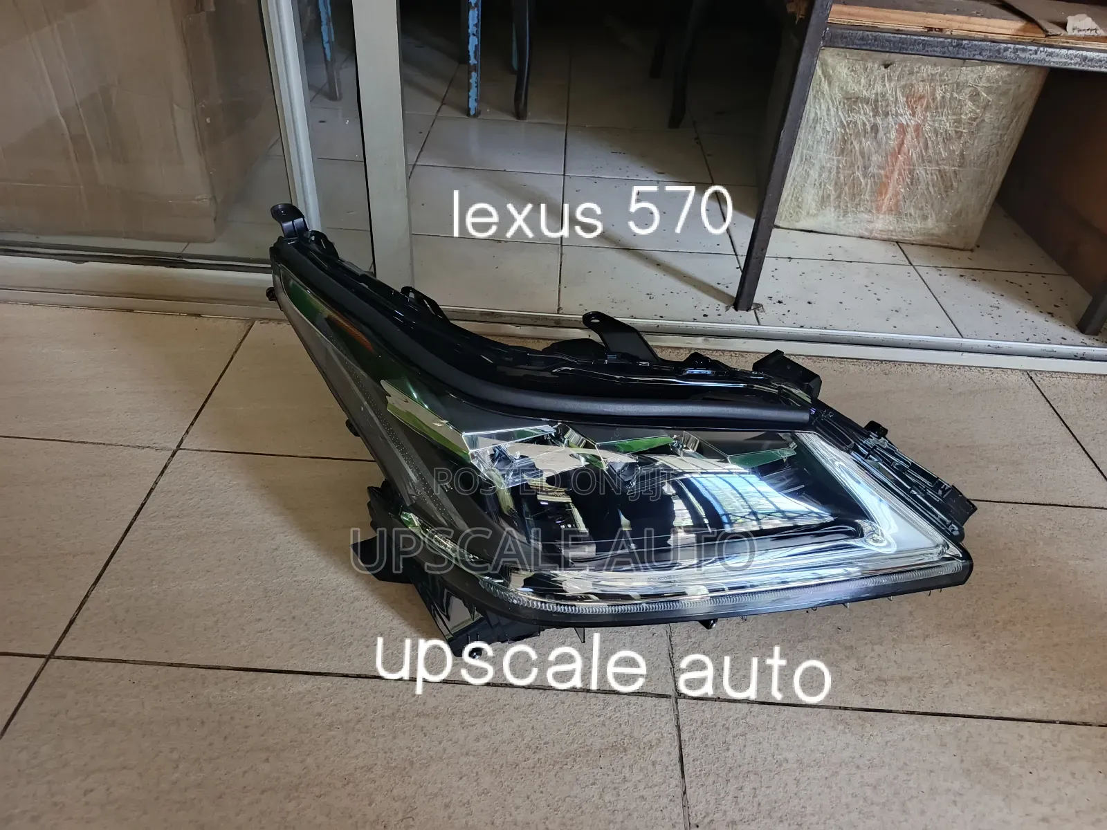 Lexus 570 Headlights Xenon