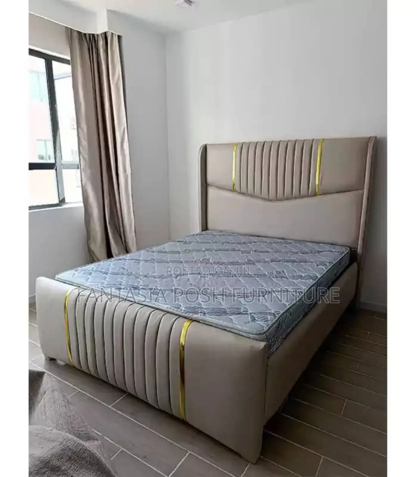 5x6 Chester Bed With a Touch of Tufted Golden Stripes