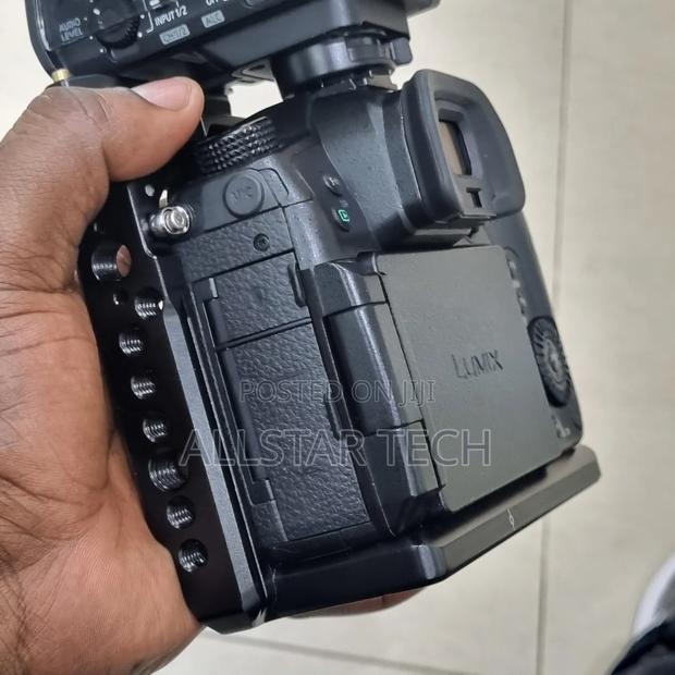 Panasonic Lumix Gh5 Mirrorless Camera (Body Only) - thumbnail 3