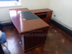 1.6m Hr Officer Desk