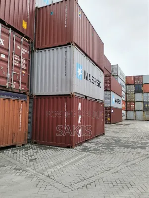 20ft Clean Shipping Containers!