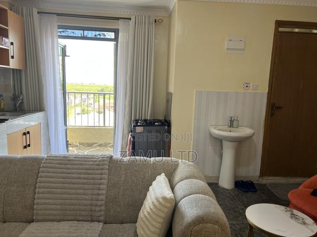 Studio Airbnb at Kamakis Along Eastern Bypass Opp Quickmart - thumbnail 9