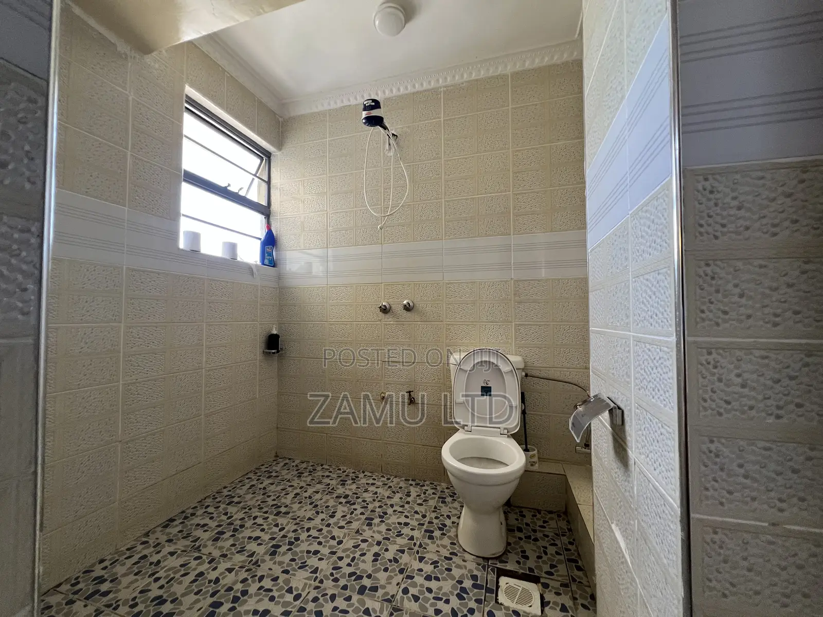 Studio Airbnb at Kamakis Along Eastern Bypass Opp Quickmart