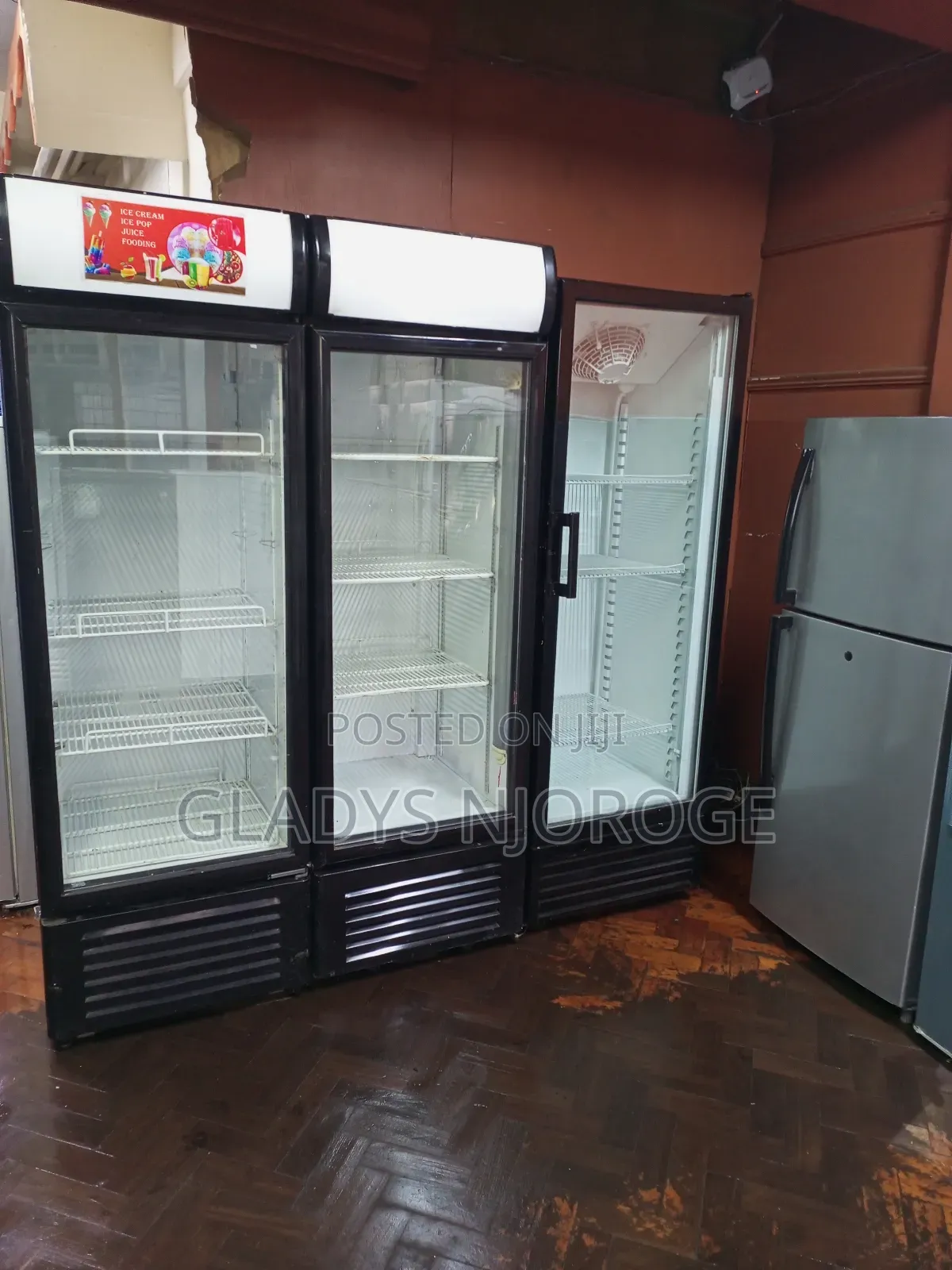 Commercial Chiller Fridge (Perfect Condition)