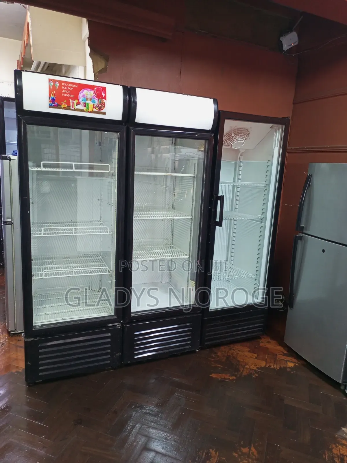 Commercial Chiller Fridge (Perfect Condition)