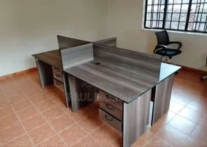 Lockable Drawers Four Way Working Station