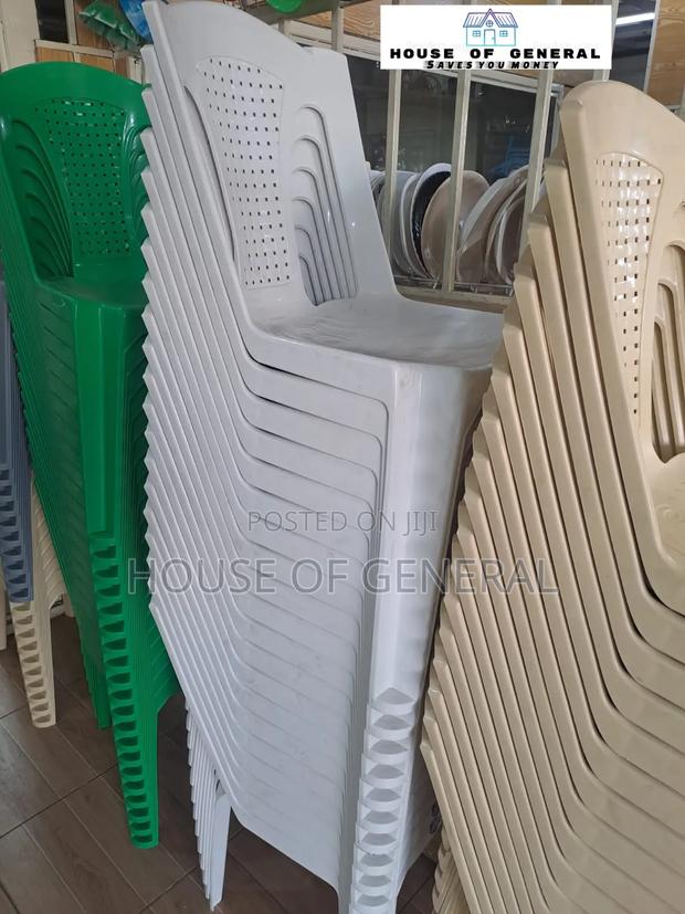 Good Quality Shosho Armless Plastic Chair
