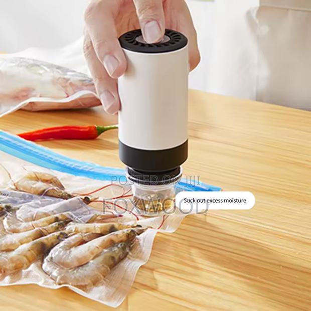 Mini Handheld Vacuum Pump Electric Vacuum Pump - thumbnail 6