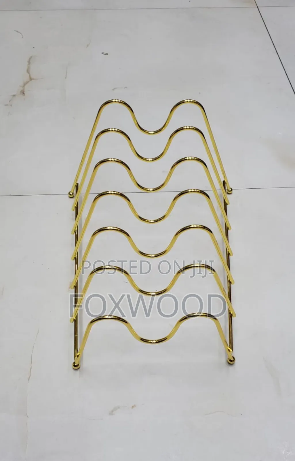 Metallic Plates Stand Now Available.
