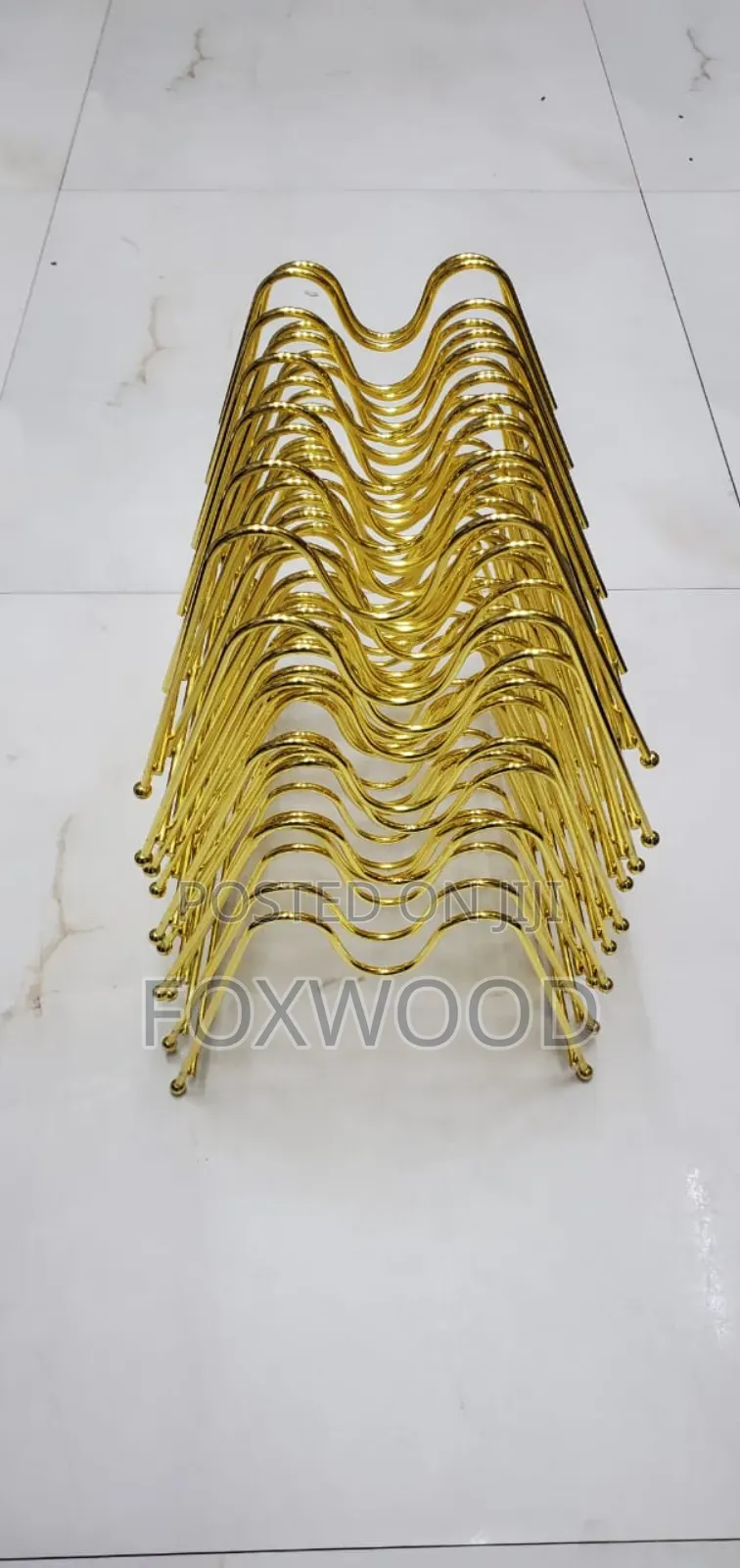 Metallic Plates Stand Now Available.