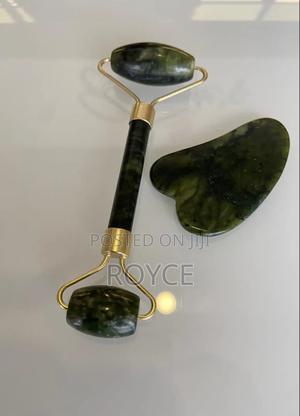 Anti- Aging Face Roller Gua Sha Set - thumbnail 2
