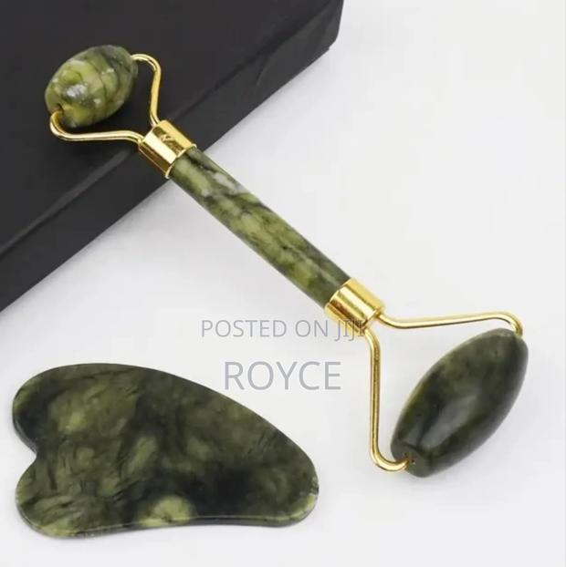 Anti- Aging Face Roller Gua Sha Set - thumbnail 3