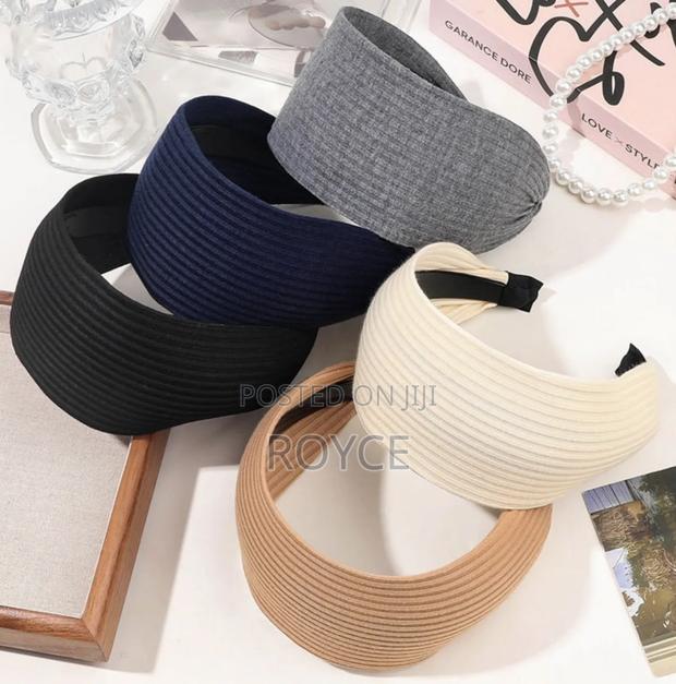 Anti- Slip Ribbed Hair Band - main view