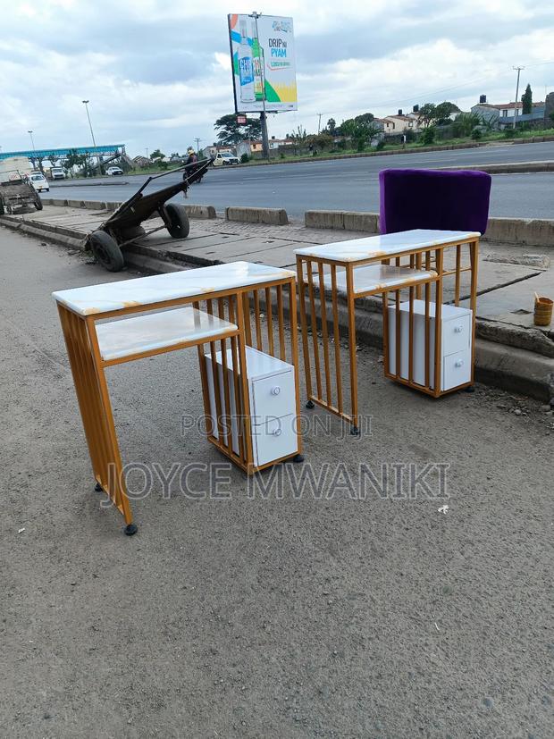 2 Marble Tables for Manicure, White and Gold  - thumbnail 2