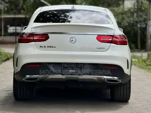 Mercedes-Benz GLE-Class GLE 350d 4MATIC 2018 White
