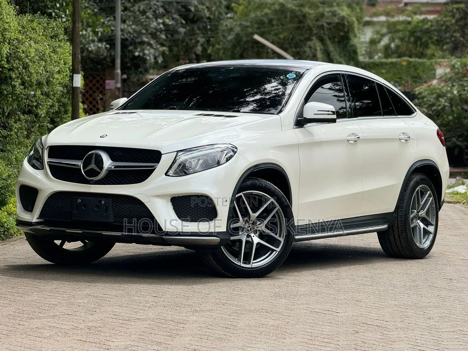Mercedes-Benz GLE-Class GLE 350d 4MATIC 2018 White
