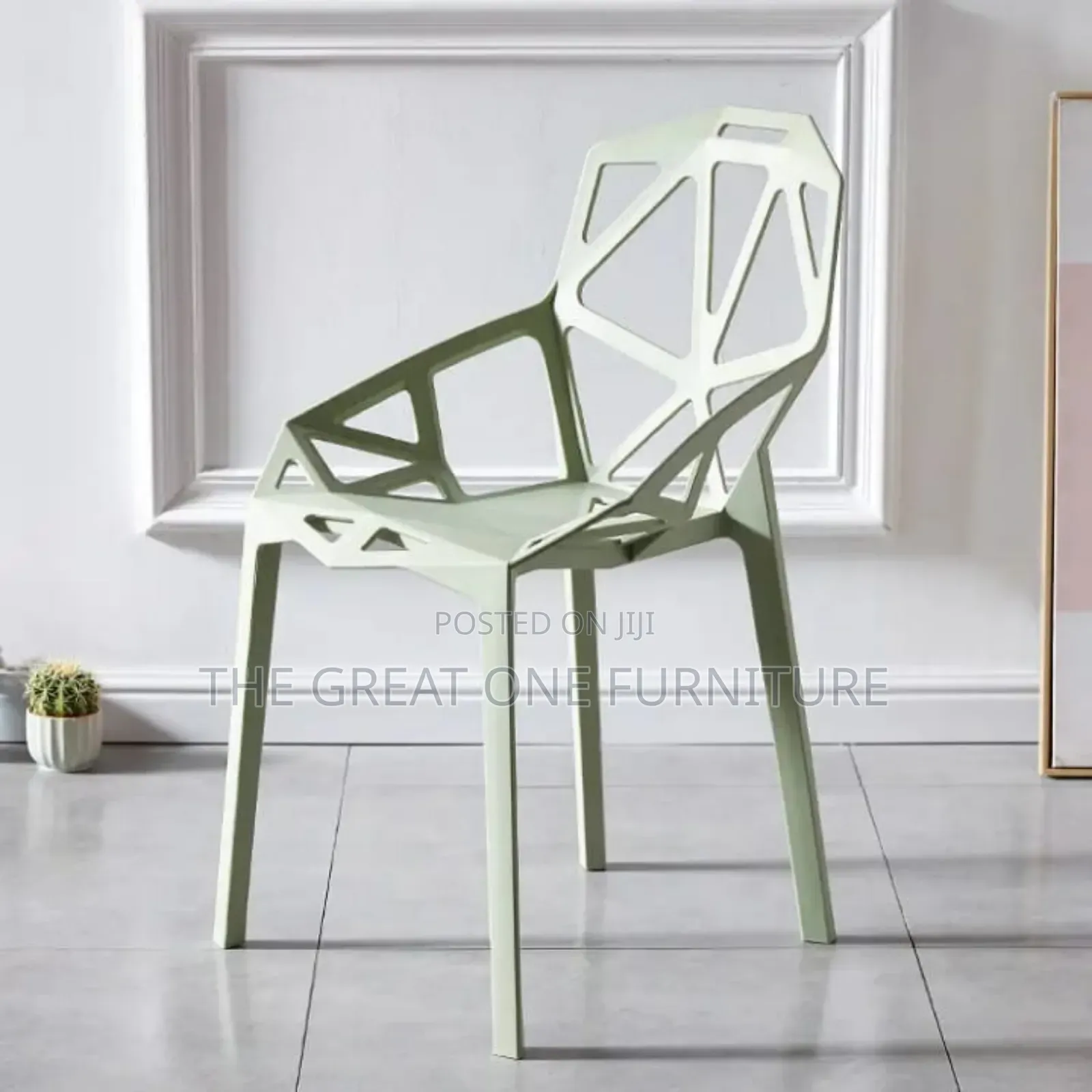 Comfy Plastic Restaurant/Dining Chair Azxg6