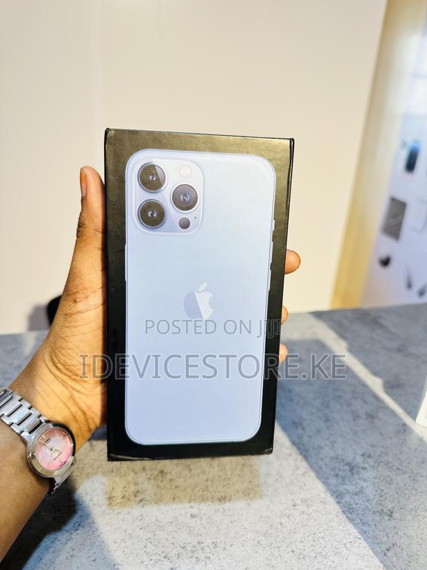 New Apple iPhone 13 Pro 256 GB Blue - main view