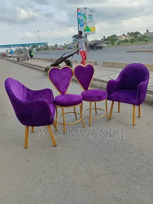 4 Manicure Seats 