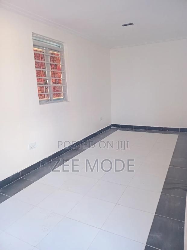 Ongoing 20ft Extendable Office - thumbnail 3