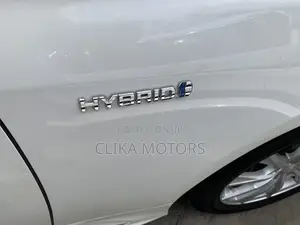Toyota Crown 2018 Pearl