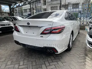 Toyota Crown 2018 Pearl