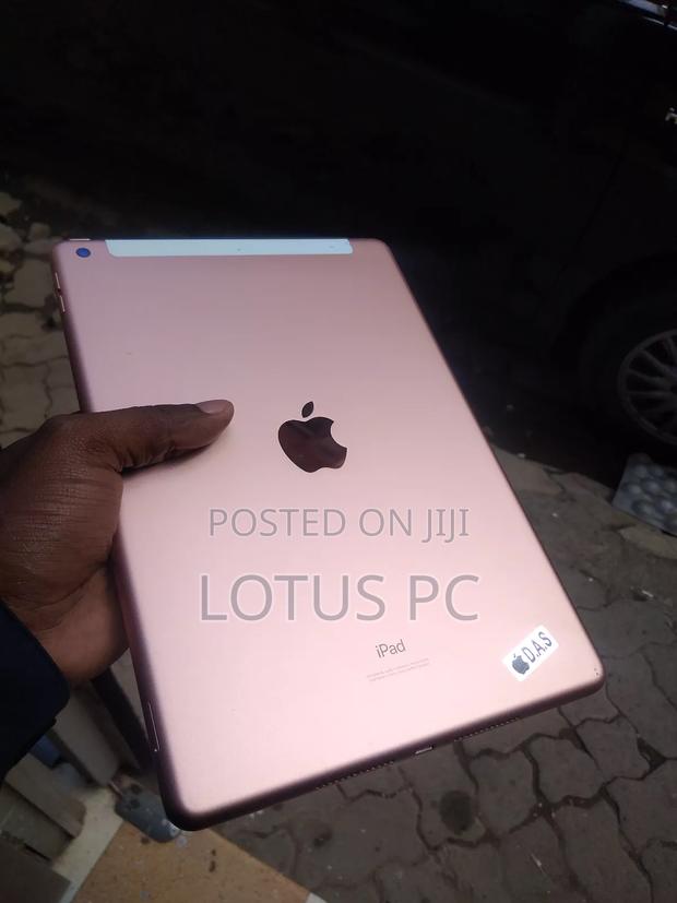 Apple iPad 10.2 (2019) 32 GB Pink