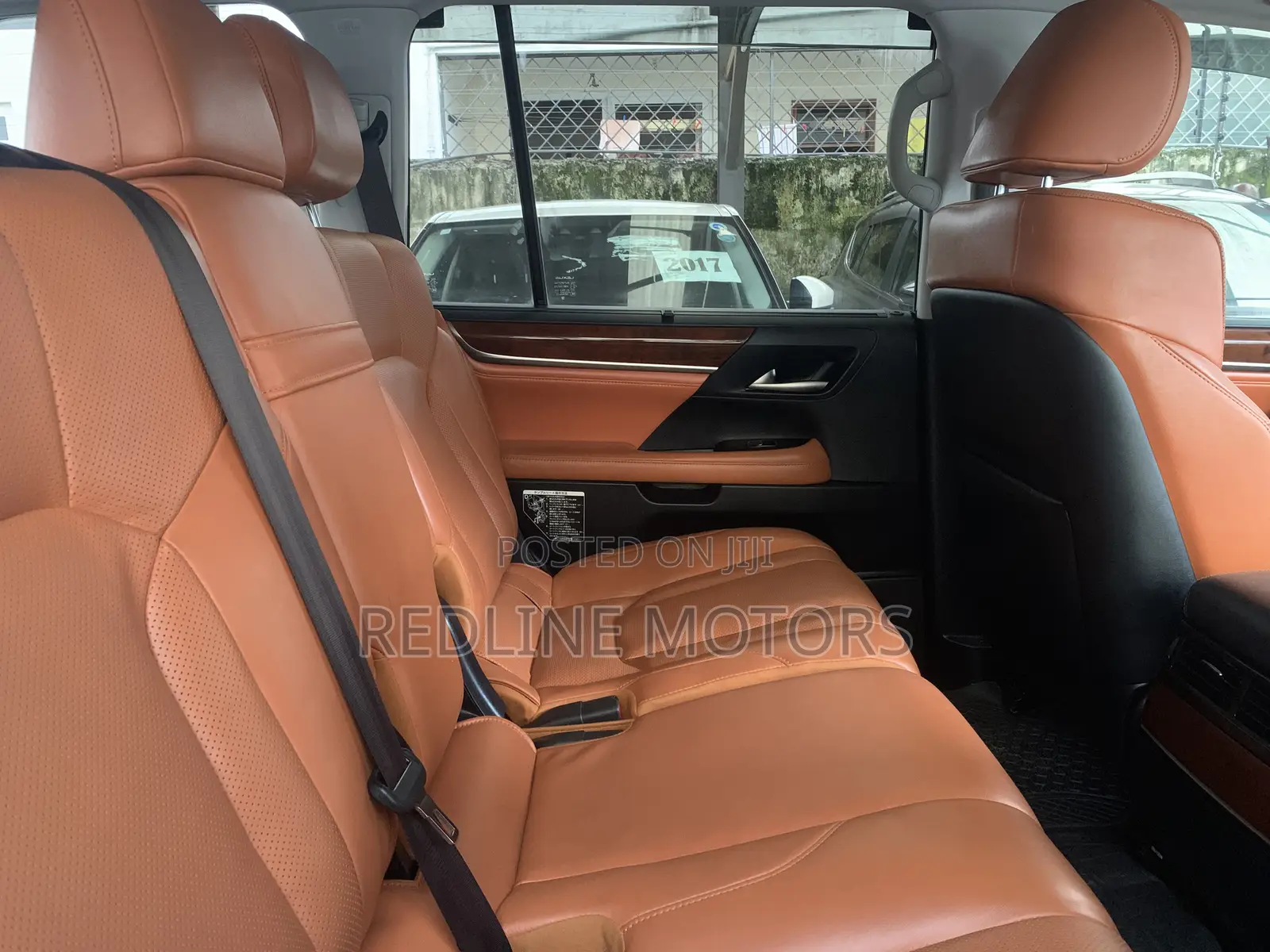 Lexus LX 570 (5 seats) AWD 2017 Ivory