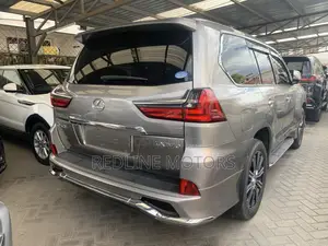 Lexus LX 570 (5 seats) AWD 2017 Ivory