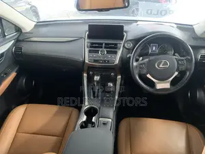 Lexus NX 300 FWD 2018 Off white