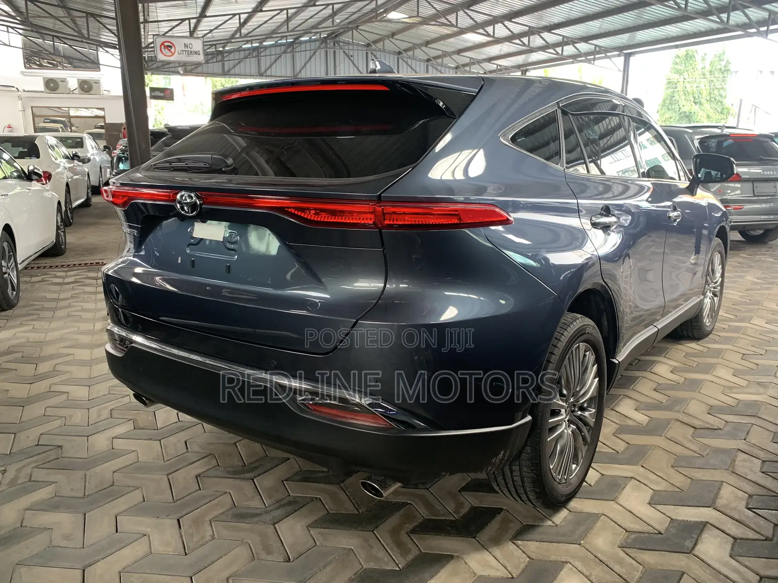 Toyota Harrier 2.5 Hybrid 2021 Gray