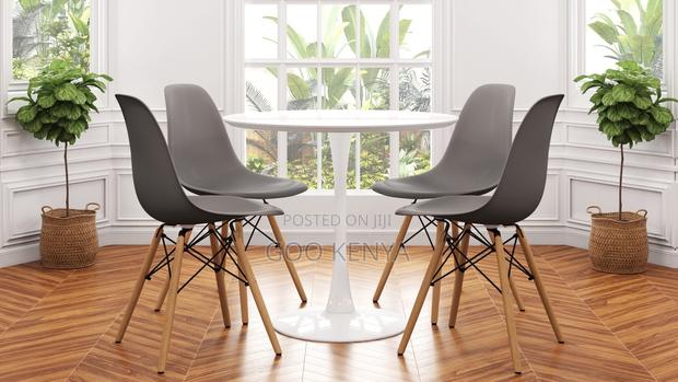Dining Tables ; 4-Seater Tulip Round Dining Table - thumbnail 3