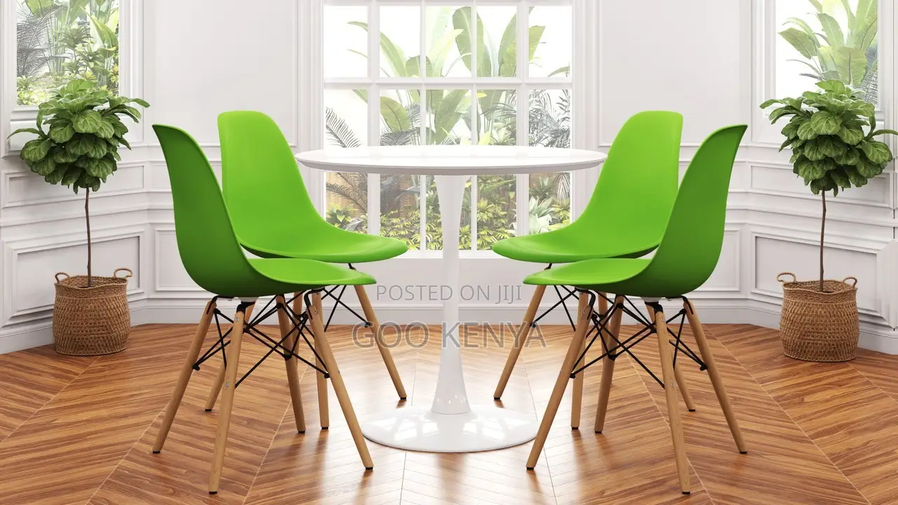 Dining Tables ; 4-Seater Tulip Round Dining Table