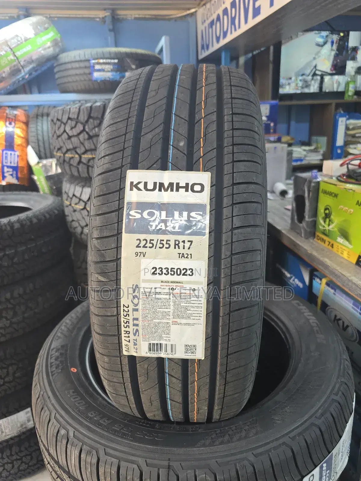 225/55r17 Kumho Tire