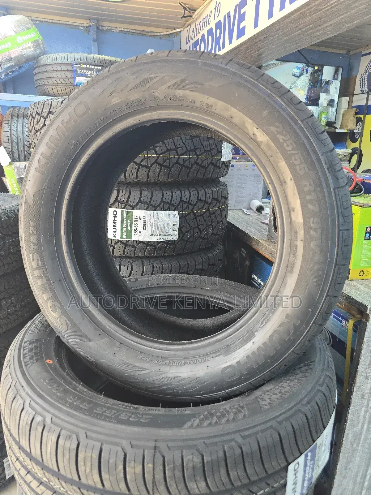 225/55r17 Kumho Tire