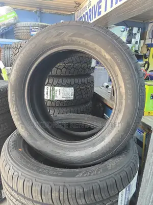 225/55r17 Kumho Tire