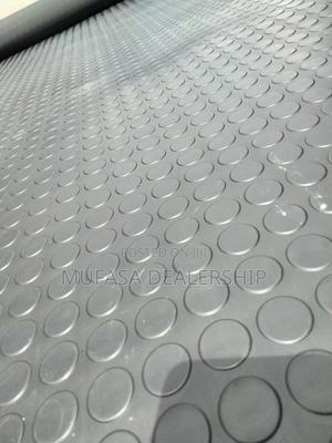 Excellent Anti-Slip Coin Rubber Mats (Black) - thumbnail 2