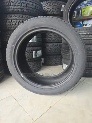 275/45r21 Sailun Tire