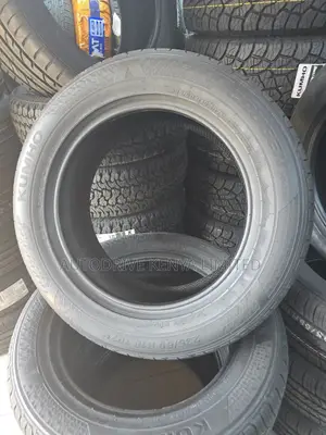 235/60r18 Kumho Crugen Tire