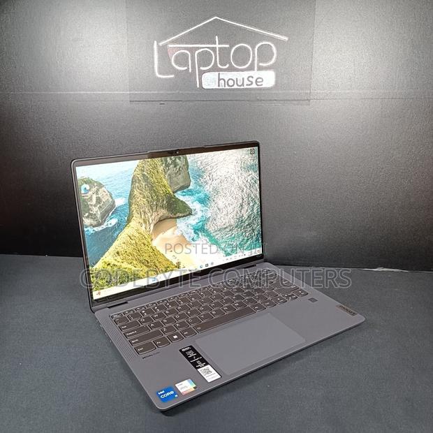 New Laptop Lenovo Flex 5 8GB Intel Core i7 SSD 512GB