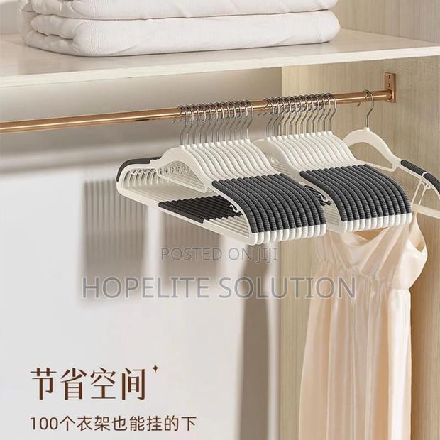 10 Household Hangers - thumbnail 3