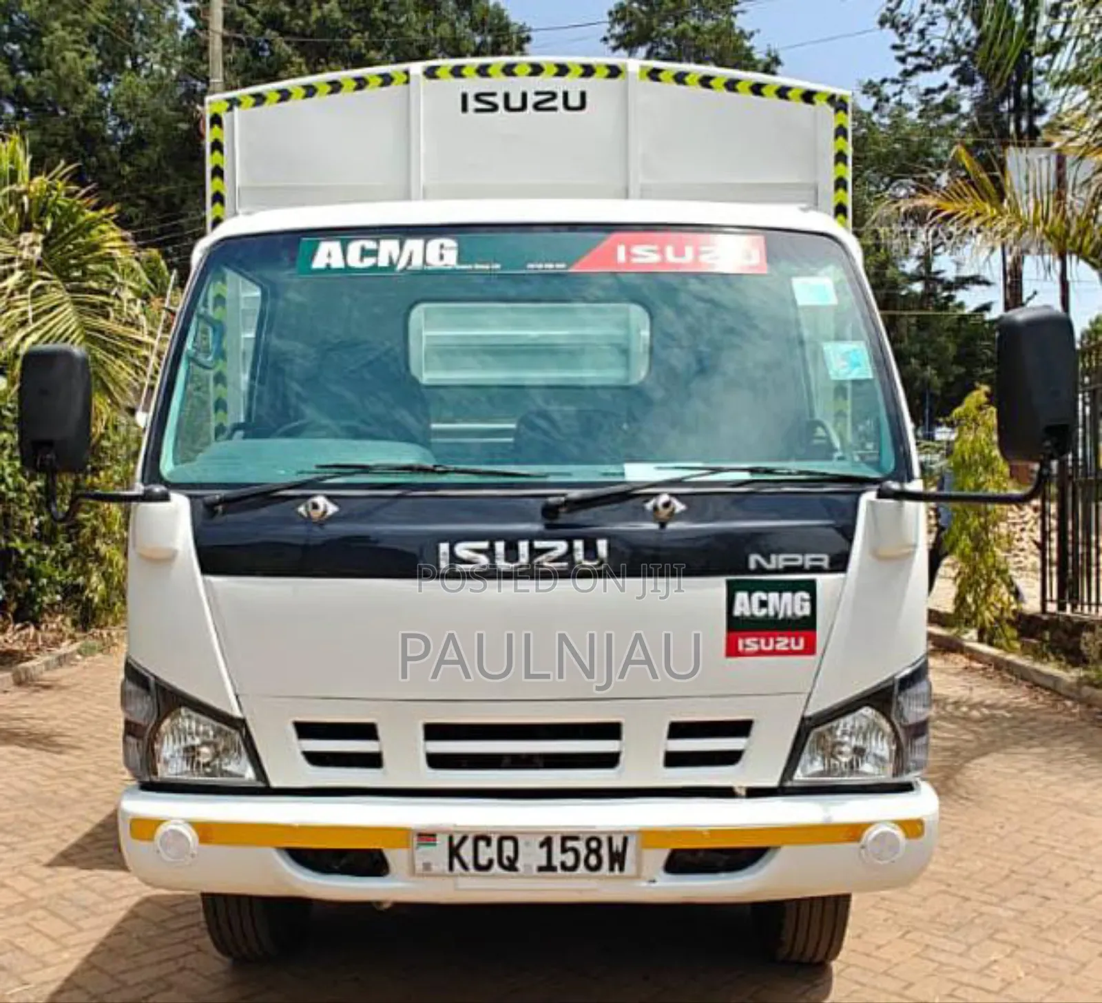 Isuzu NPR 2018
