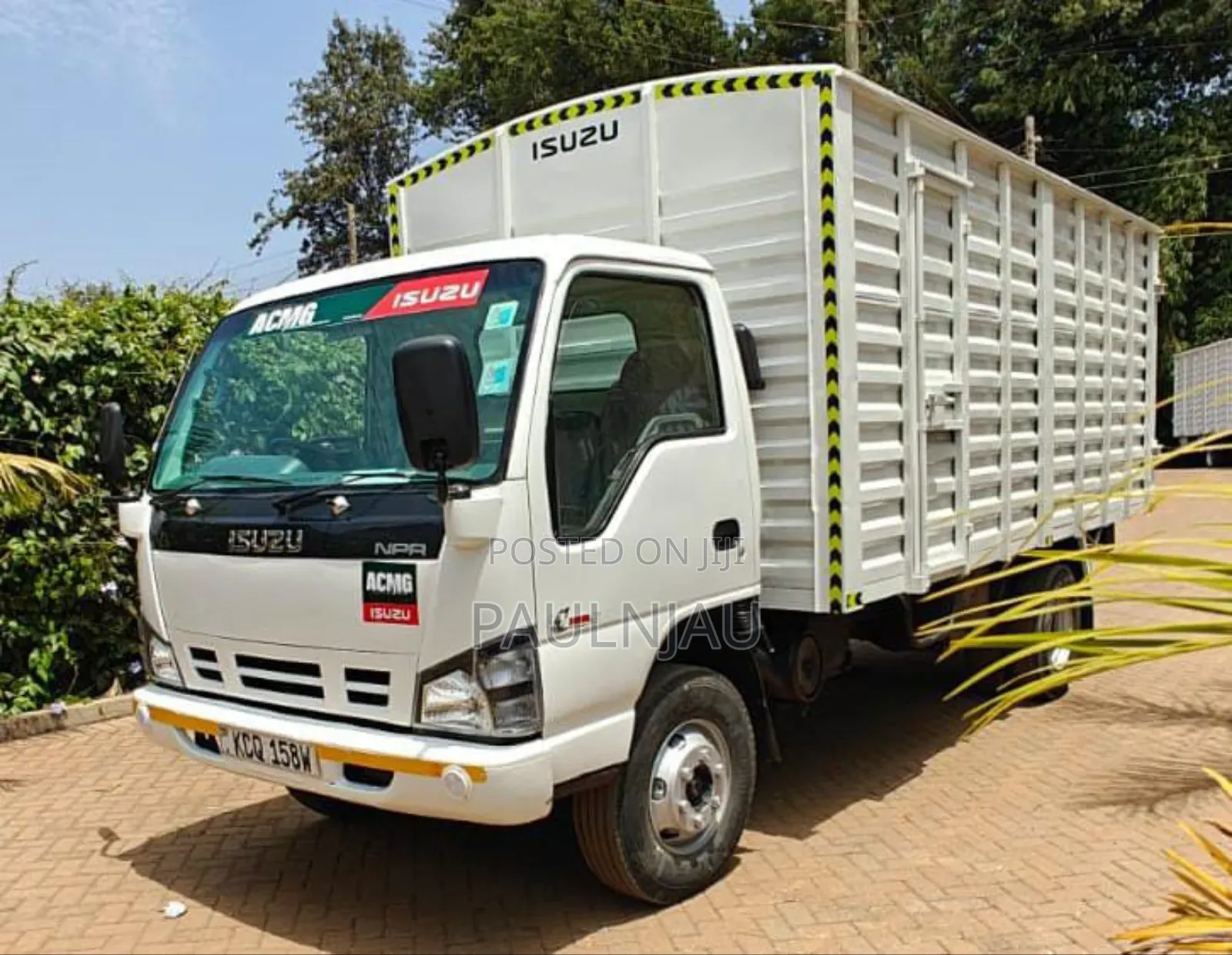 Isuzu NPR 2018