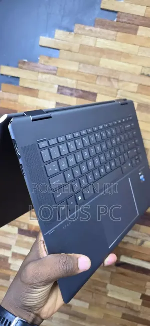 New Laptop HP Spectre X360 16GB Intel Core I7 SSD 512GB
