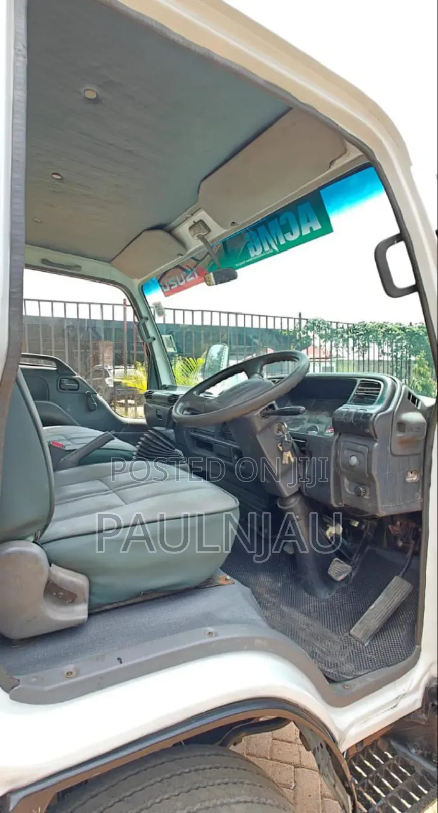 Isuzu NPR 2018