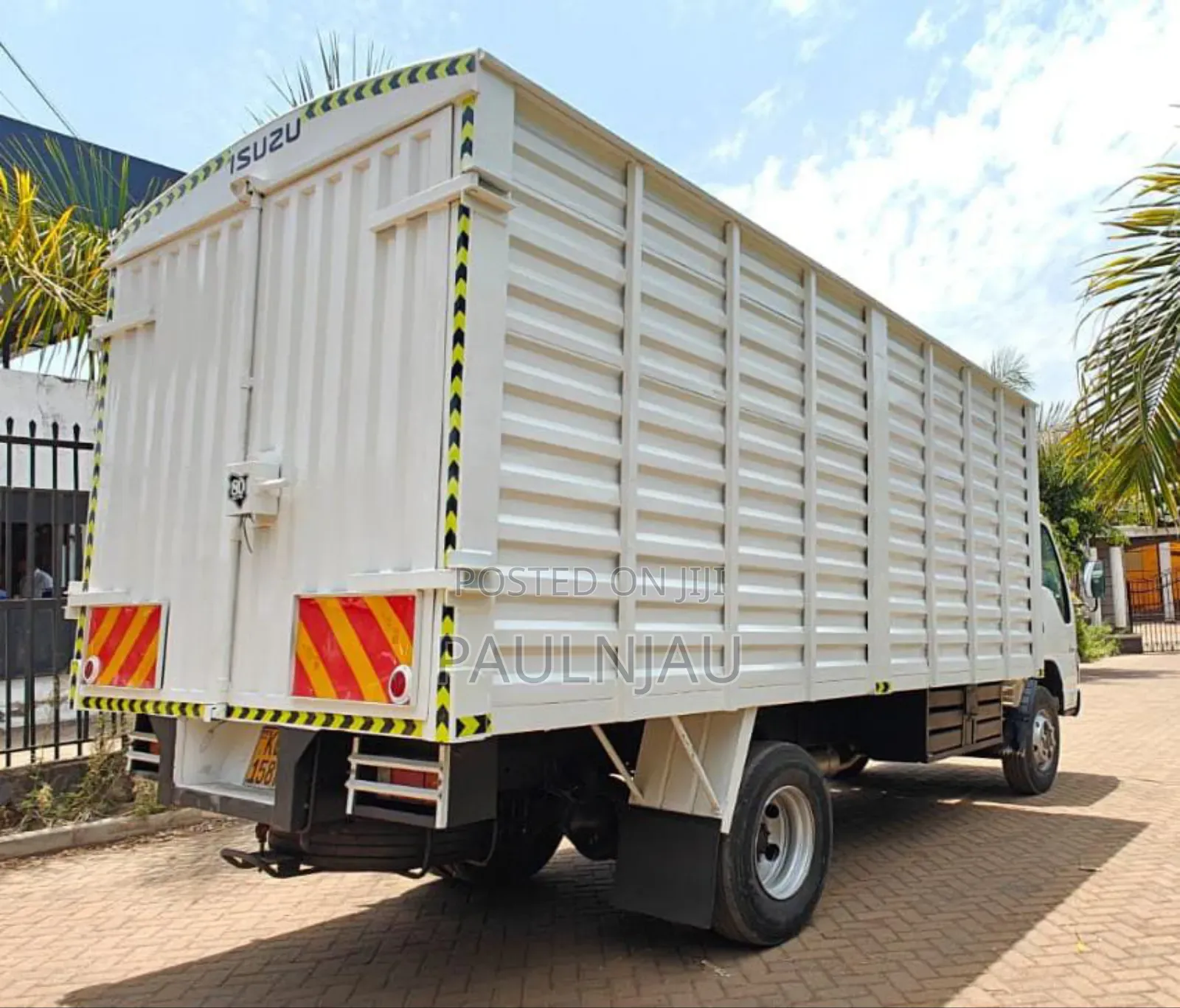 Isuzu NPR 2018